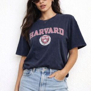 𝅺Vintage Navy Harvard Tee Shirt